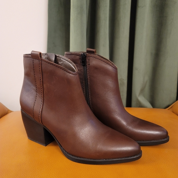 NATURALIZER Fairmonf Brown Leather Ankle Boots Size 7.5 - Picture 3 of 7